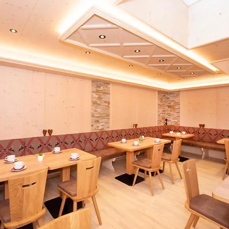 Kleine, Feine Sonnwend 3* ألباخ