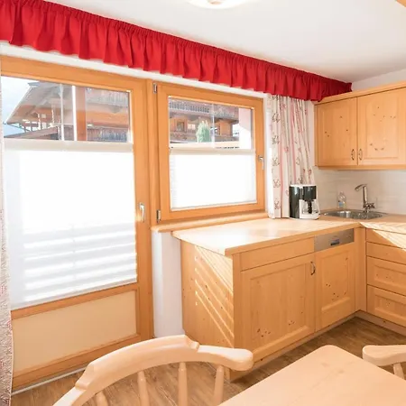 Kleine, Feine Sonnwend ألباخ