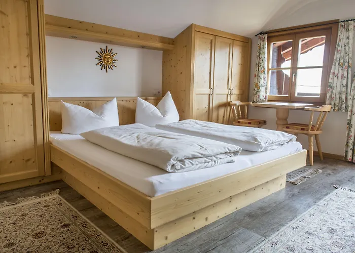Kleine, Feine Sonnwend Konukevi Alpbach